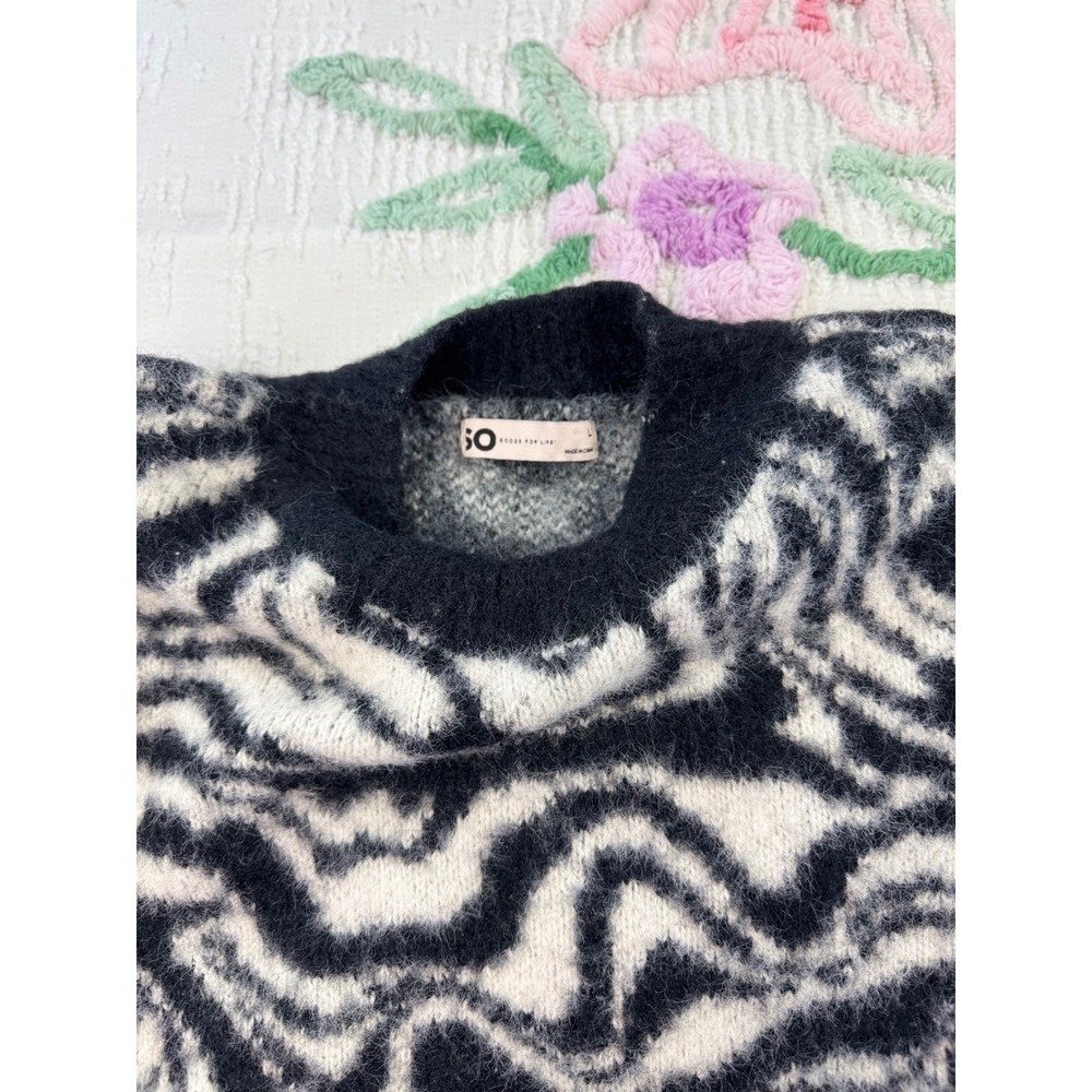 SO Goods For Life Zebra Print Pullover Sweater Women's Large Knit Cozy - Picture 8 of 12